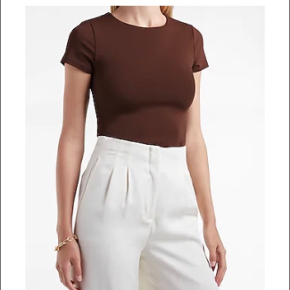 NWT Express Body Contour Top